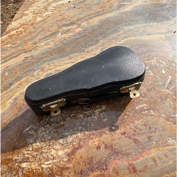 REALISTIC MINITURE VIOLIN AND CASE Host Pick!🎉 - Picture 8 of 12